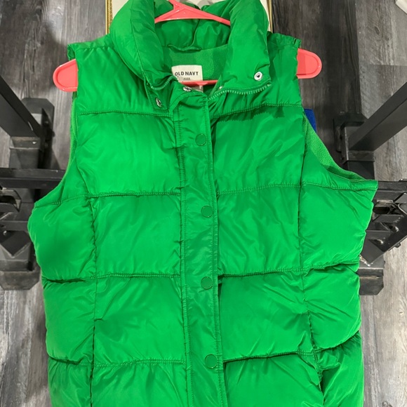 Green puffer vest - Picture 1 of 4
